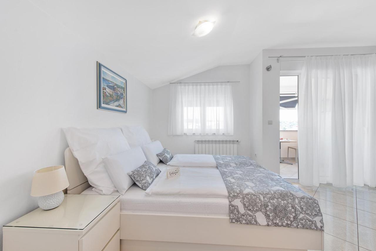 Apartma Summer House